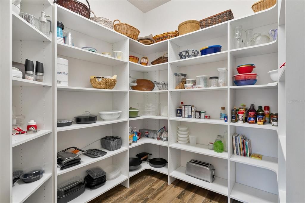 Kitchen with Oversized Walk-in Pantry