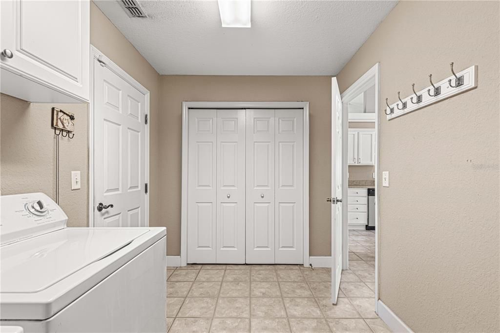 Oversized Laundry room