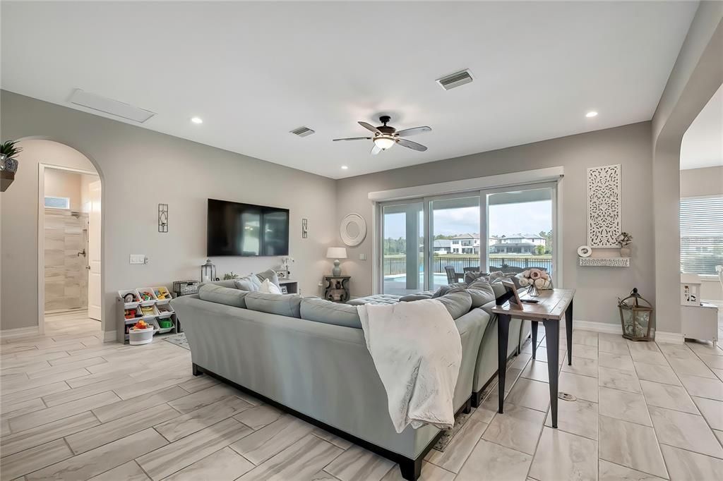 Active With Contract: $1,200,000 (5 beds, 4 baths, 4138 Square Feet)