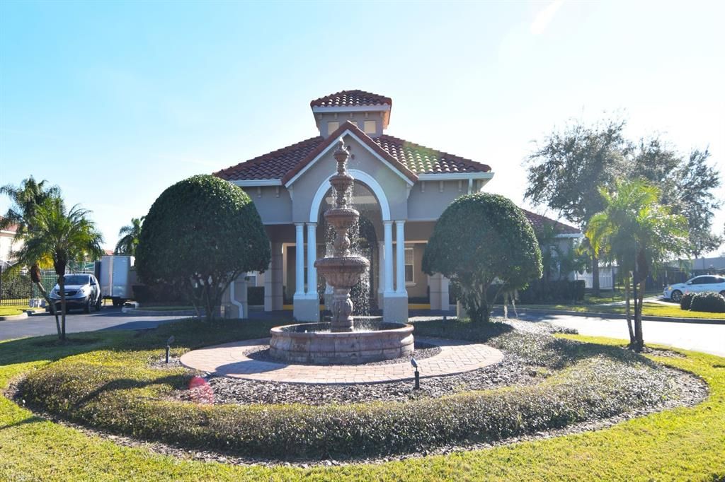 Tuscan Hills clubhouse