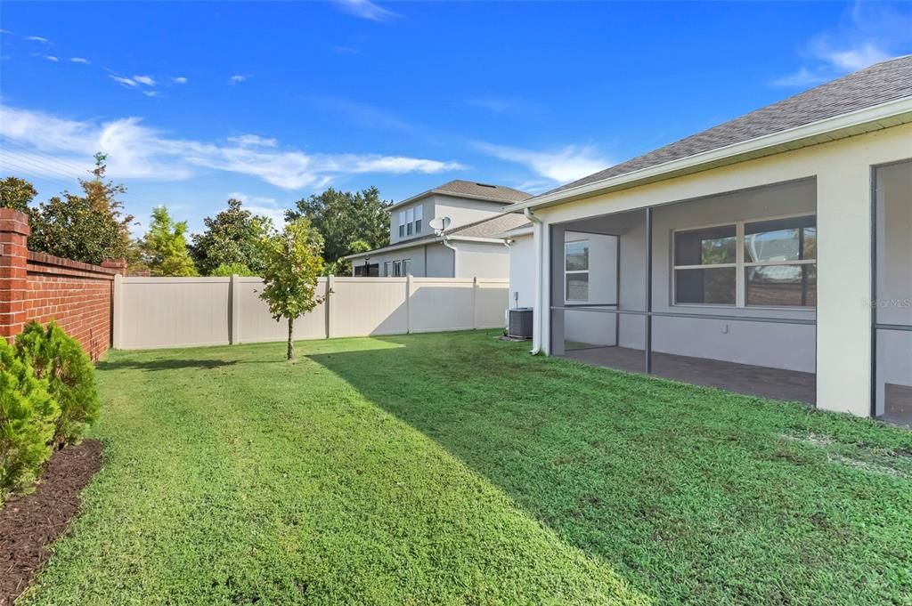 For Sale: $550,000 (3 beds, 2 baths, 1860 Square Feet)