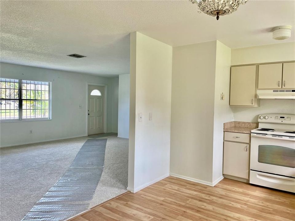 For Sale: $389,000 (3 beds, 1 baths, 1520 Square Feet)