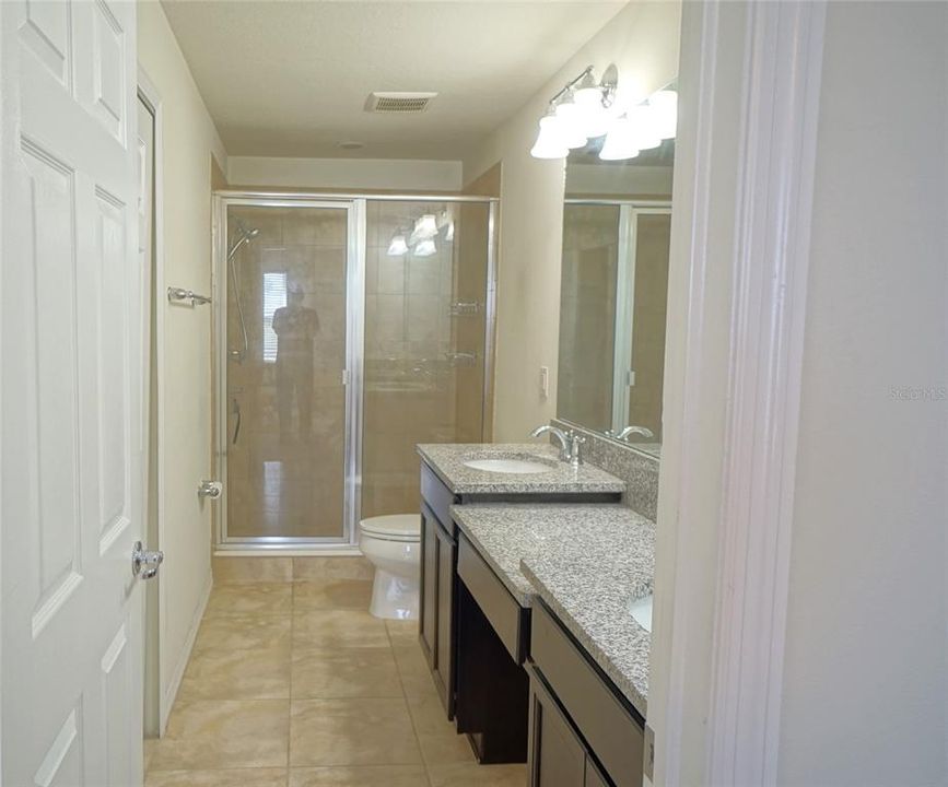 For Rent: $2,200 (2 beds, 2 baths, 1588 Square Feet)