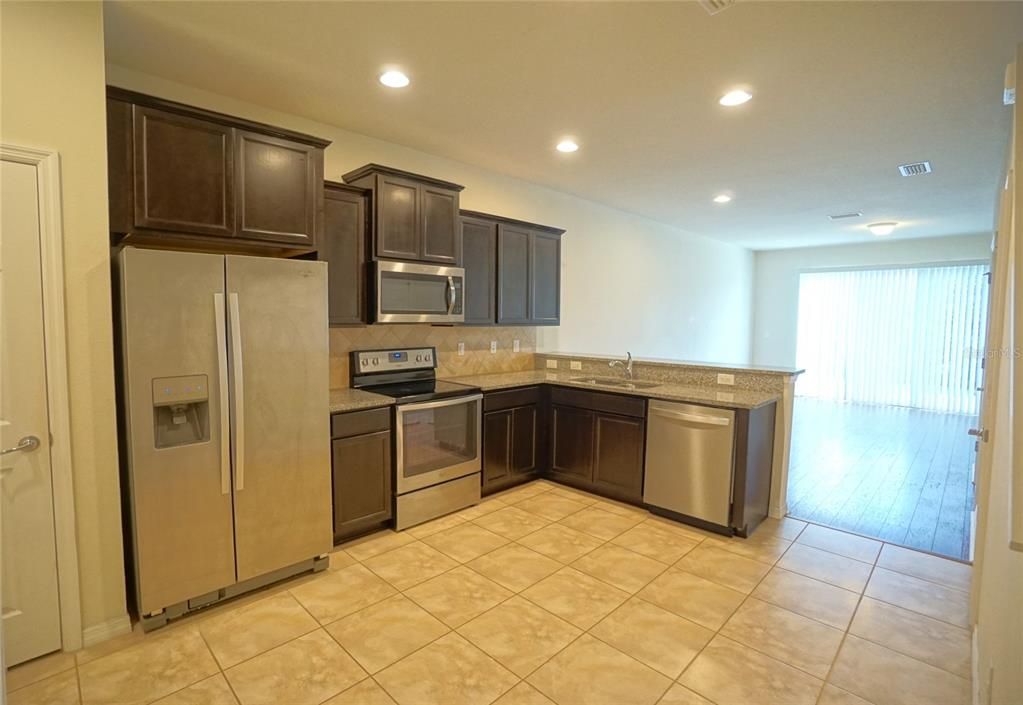 For Rent: $2,200 (2 beds, 2 baths, 1588 Square Feet)