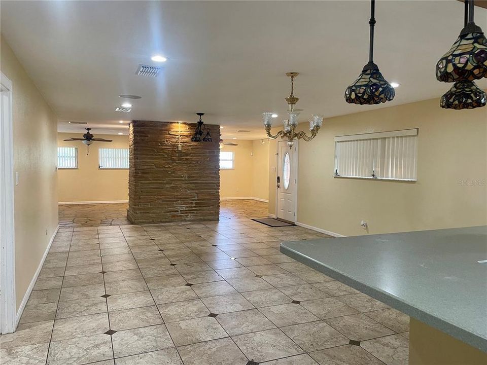 For Rent: $3,200 (4 beds, 4 baths, 2882 Square Feet)