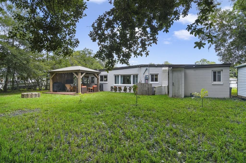 Just blocks from the YMCA and Phelps Park your Winter Park oasis sits on a spacious .27 ACRE LOT where mature trees and landscaping create a park like setting.