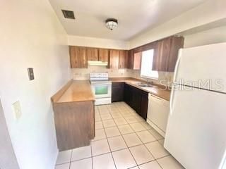 For Sale: $293,000 (3 beds, 1 baths, 999 Square Feet)