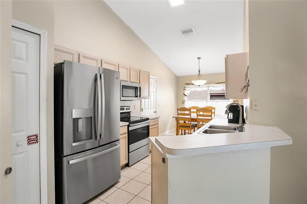 For Sale: $339,000 (3 beds, 2 baths, 1188 Square Feet)