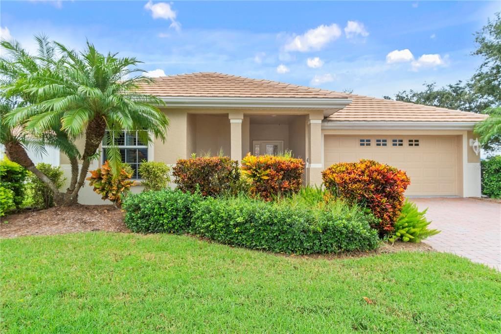 For Sale: $409,900 (3 beds, 2 baths, 2040 Square Feet)