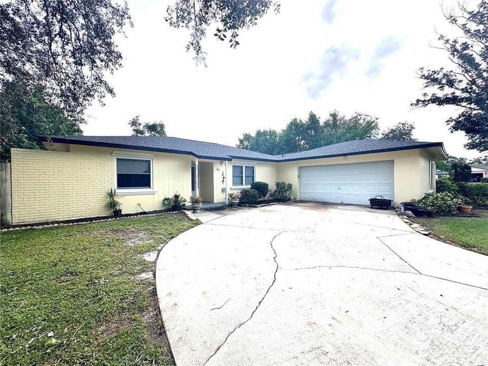 For Sale: $399,000 (3 beds, 2 baths, 1330 Square Feet)