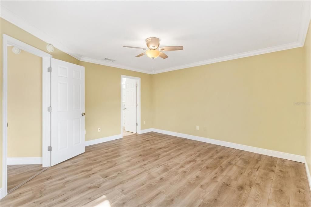 For Sale: $345,000 (2 beds, 2 baths, 1268 Square Feet)