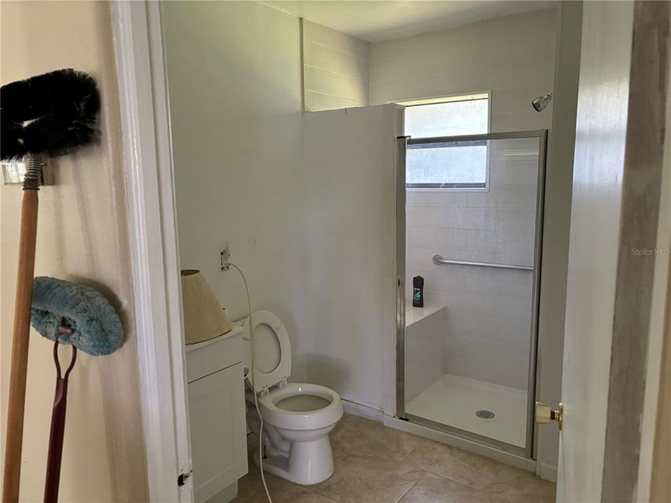 For Sale: $169,000 (2 beds, 1 baths, 1040 Square Feet)