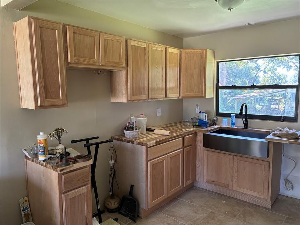 For Sale: $169,000 (2 beds, 1 baths, 1040 Square Feet)