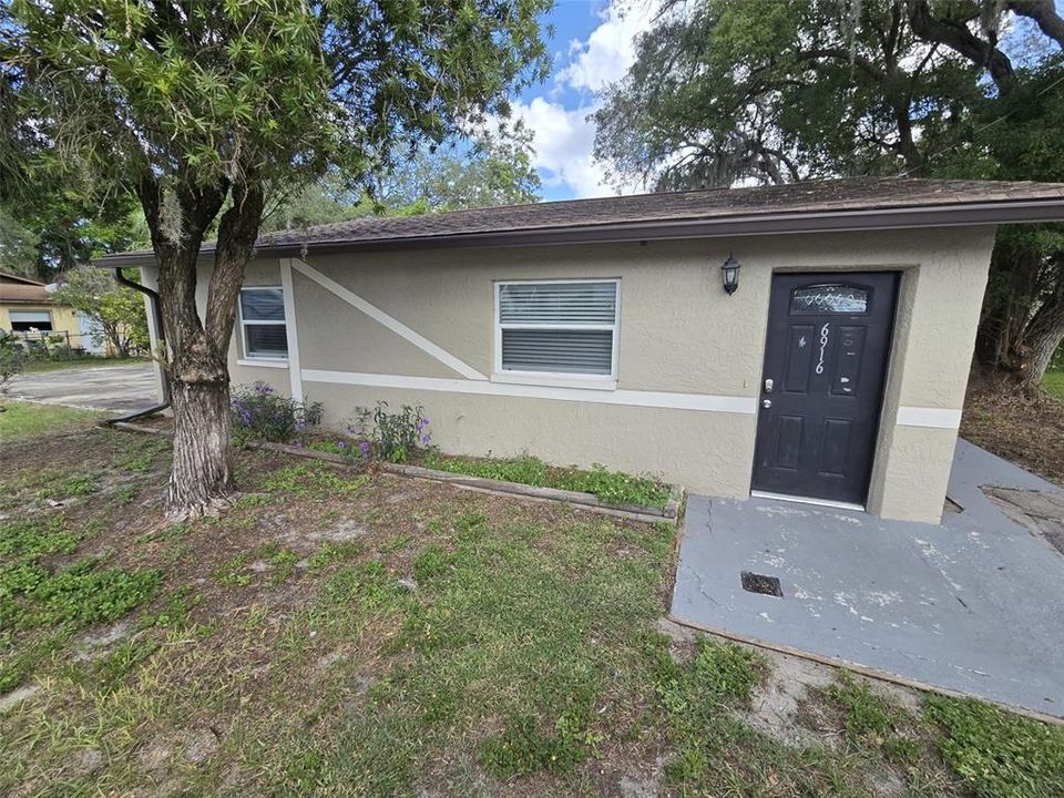 For Sale: $208,900 (2 beds, 2 baths, 1024 Square Feet)