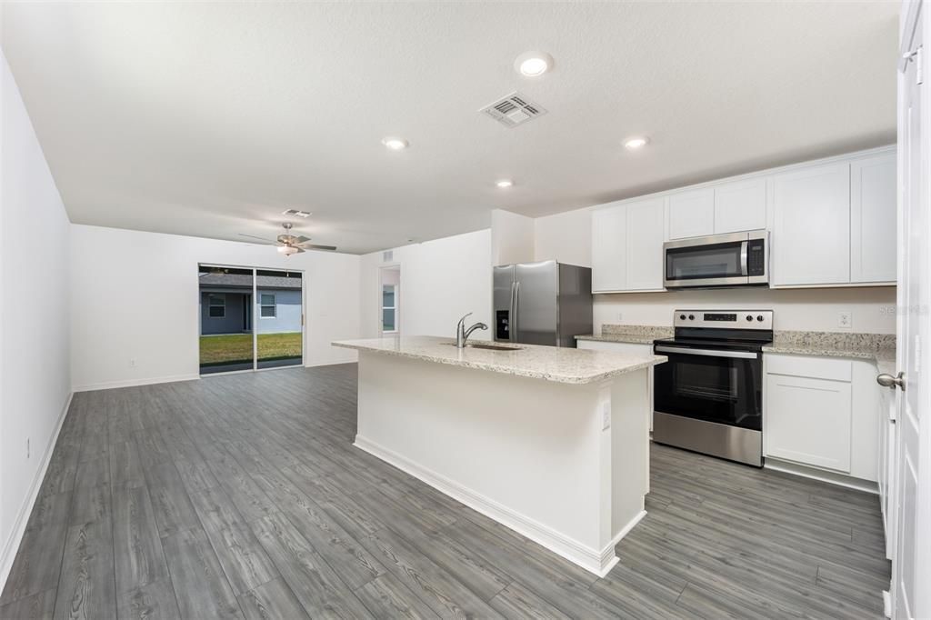 For Sale: $349,900 (3 beds, 2 baths, 1459 Square Feet)