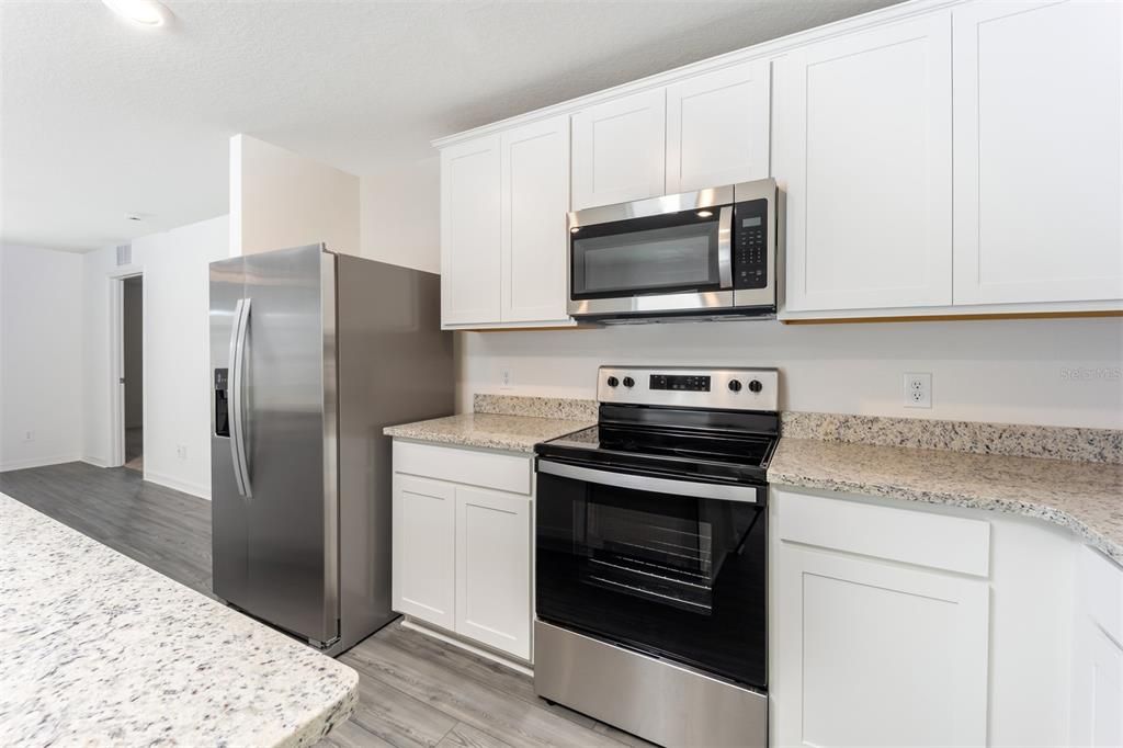 For Sale: $349,900 (3 beds, 2 baths, 1459 Square Feet)