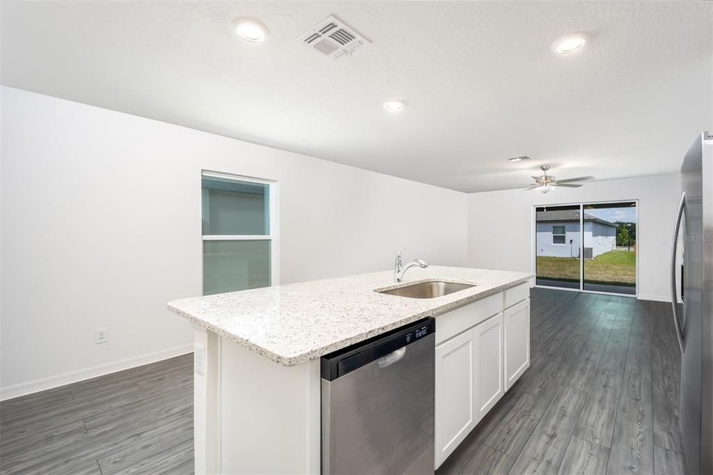 For Sale: $349,900 (3 beds, 2 baths, 1459 Square Feet)