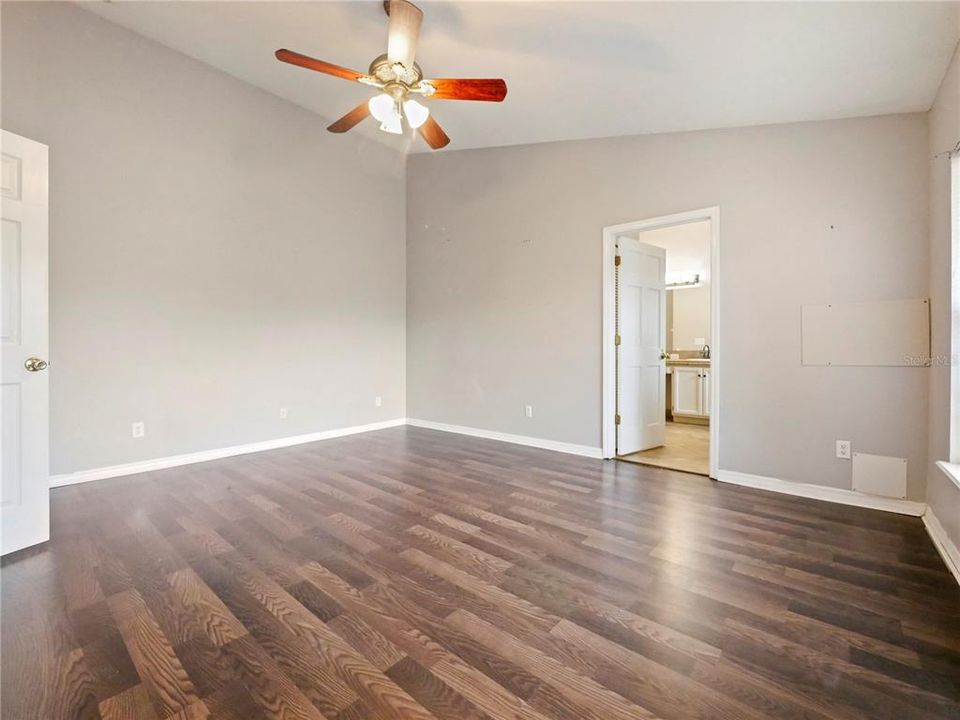 For Rent: $2,400 (3 beds, 2 baths, 1798 Square Feet)