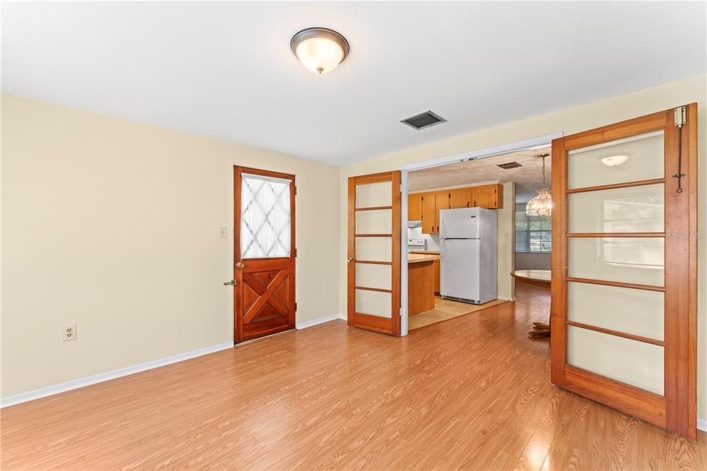 For Sale: $269,900 (2 beds, 2 baths, 1158 Square Feet)