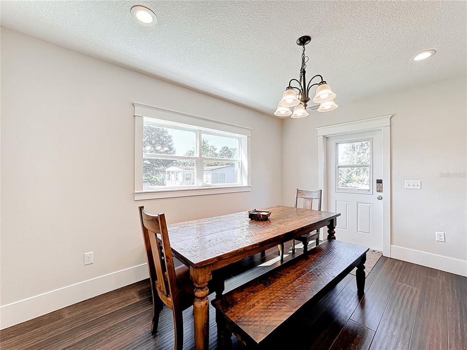 Kitchen / Dining Area