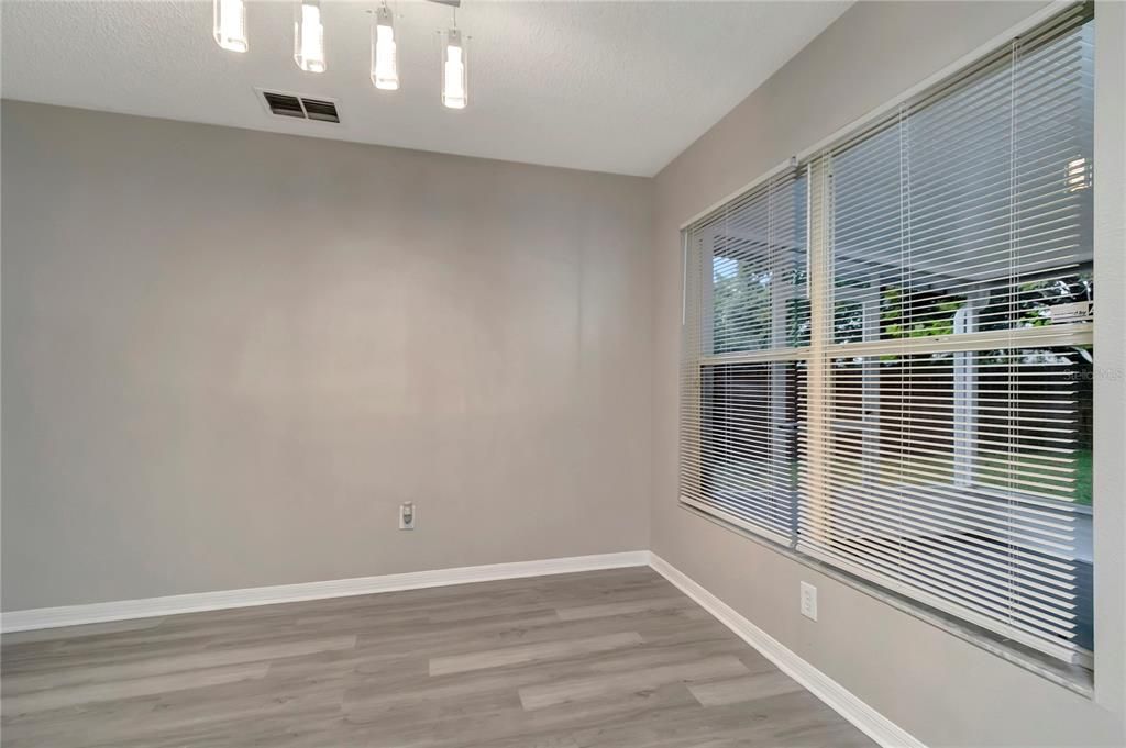 For Sale: $339,900 (3 beds, 2 baths, 1318 Square Feet)