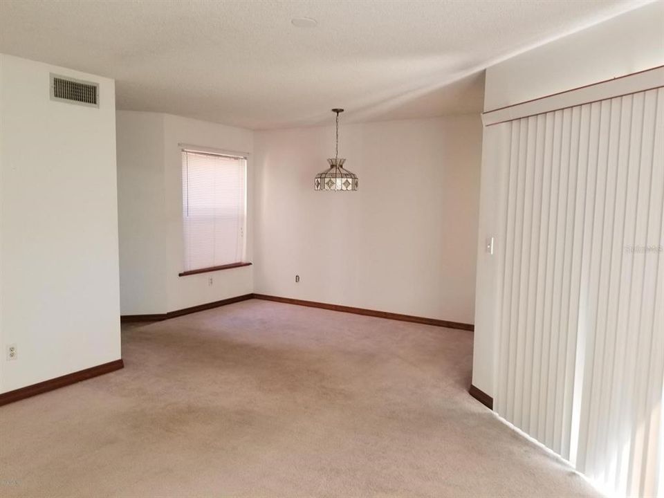 For Rent: $1,200 (2 beds, 2 baths, 1199 Square Feet)