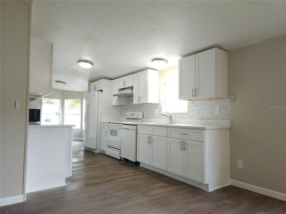 For Sale: $148,000 (4 beds, 2 baths, 1476 Square Feet)