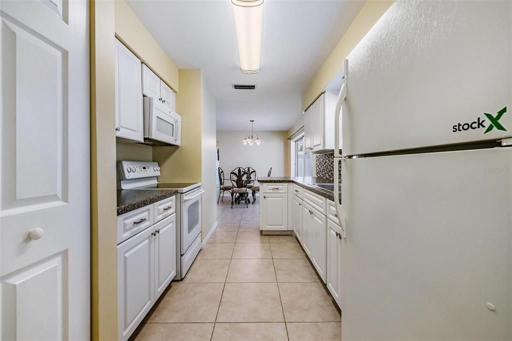 For Sale: $249,900 (3 beds, 2 baths, 1150 Square Feet)