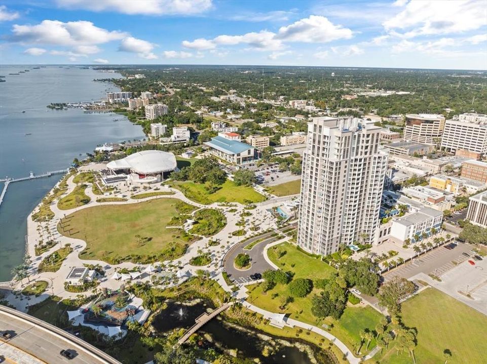 For Sale: $1,550,000 (3 beds, 2 baths, 2425 Square Feet)