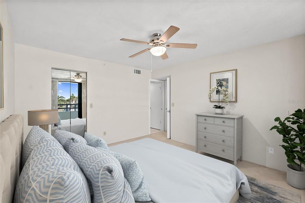 For Sale: $475,000 (2 beds, 2 baths, 1561 Square Feet)