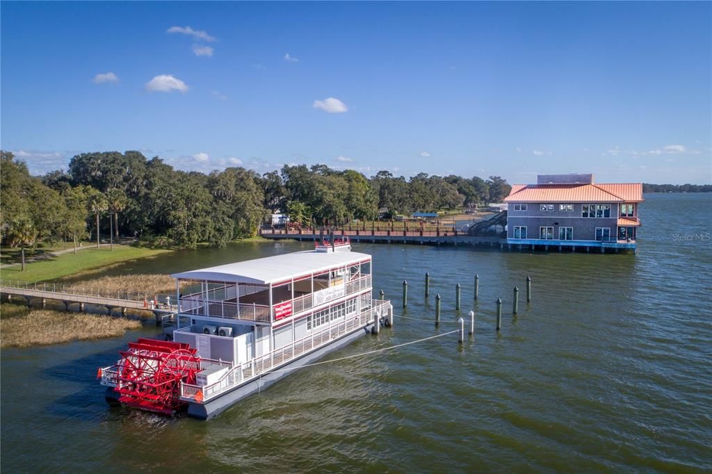 For Sale: $496,000 (4 beds, 2 baths, 1923 Square Feet)