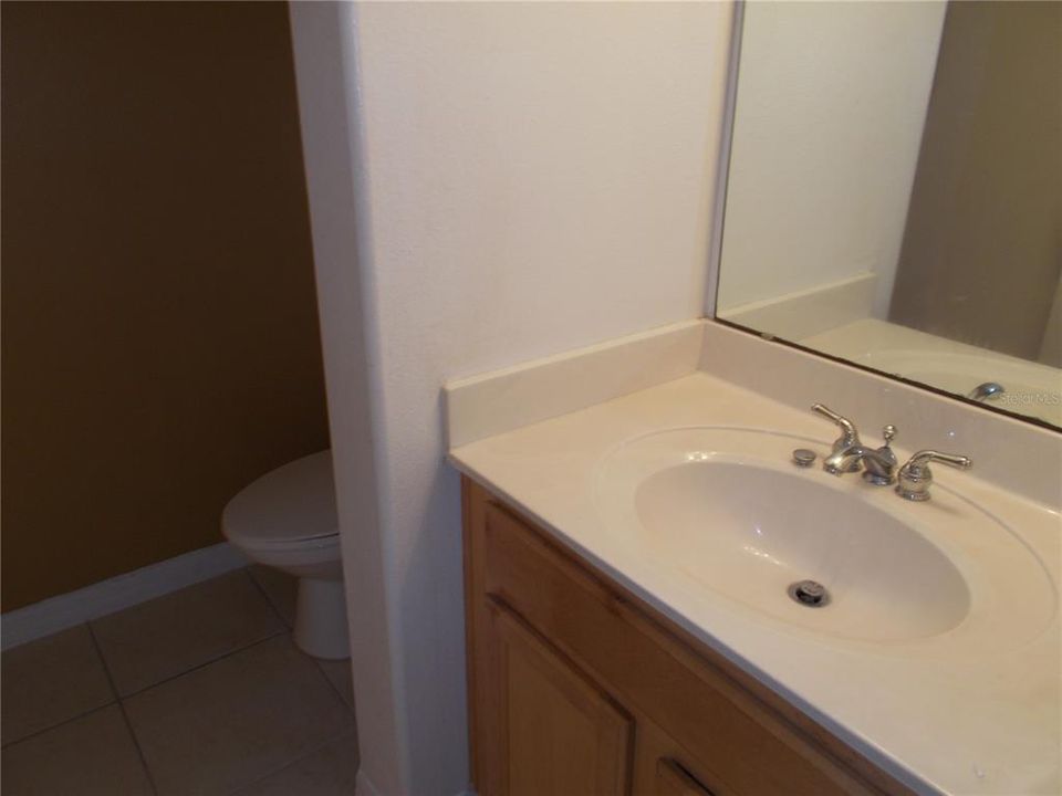 For Rent: $2,000 (3 beds, 2 baths, 1382 Square Feet)