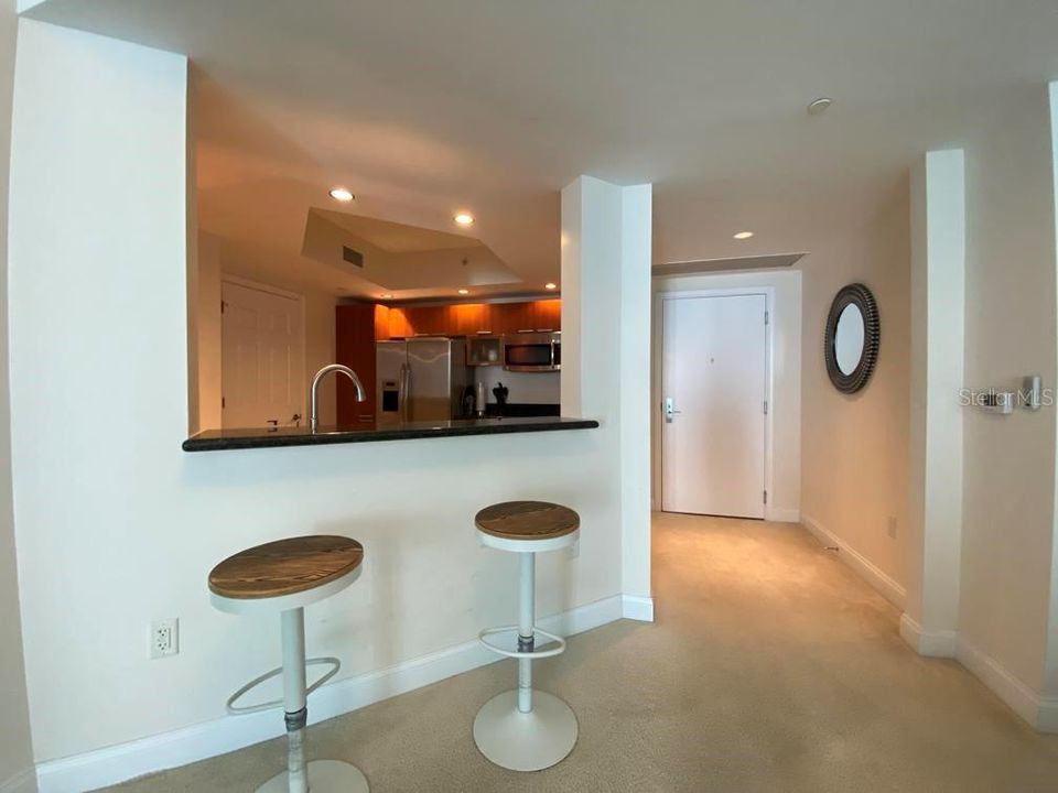 For Sale: $325,000 (2 beds, 2 baths, 1537 Square Feet)