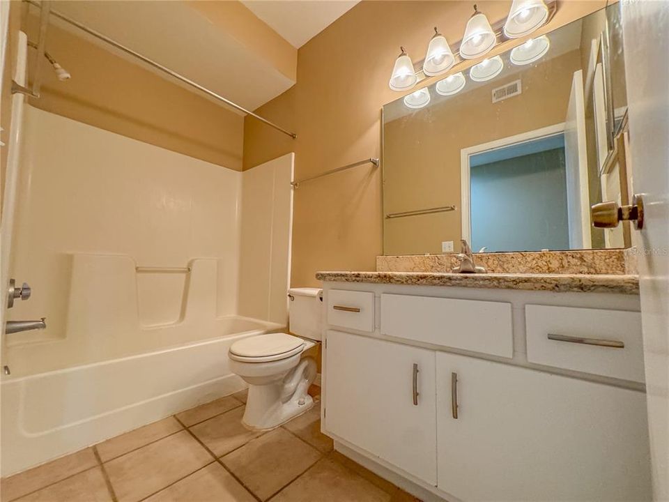 For Sale: $239,900 (3 beds, 3 baths, 1629 Square Feet)