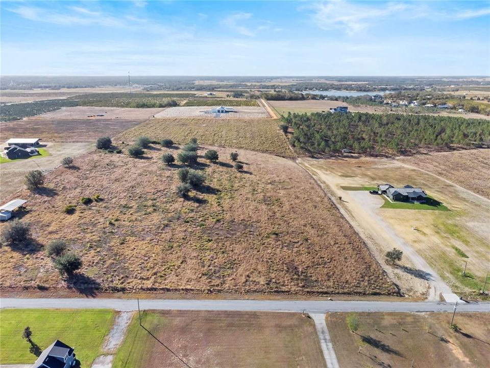 На продажу: $270,000 (6.40 acres)