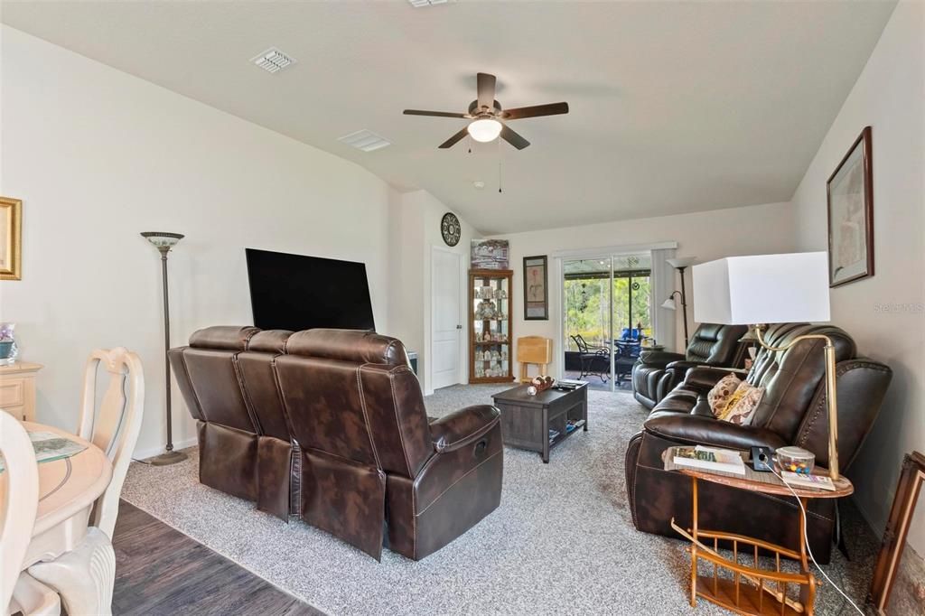 For Sale: $343,900 (4 beds, 2 baths, 1776 Square Feet)