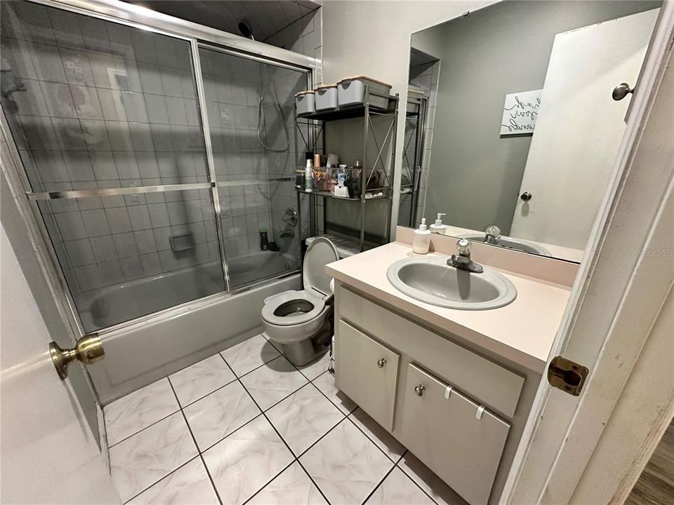 For Sale: $260,000 (3 beds, 2 baths, 1291 Square Feet)