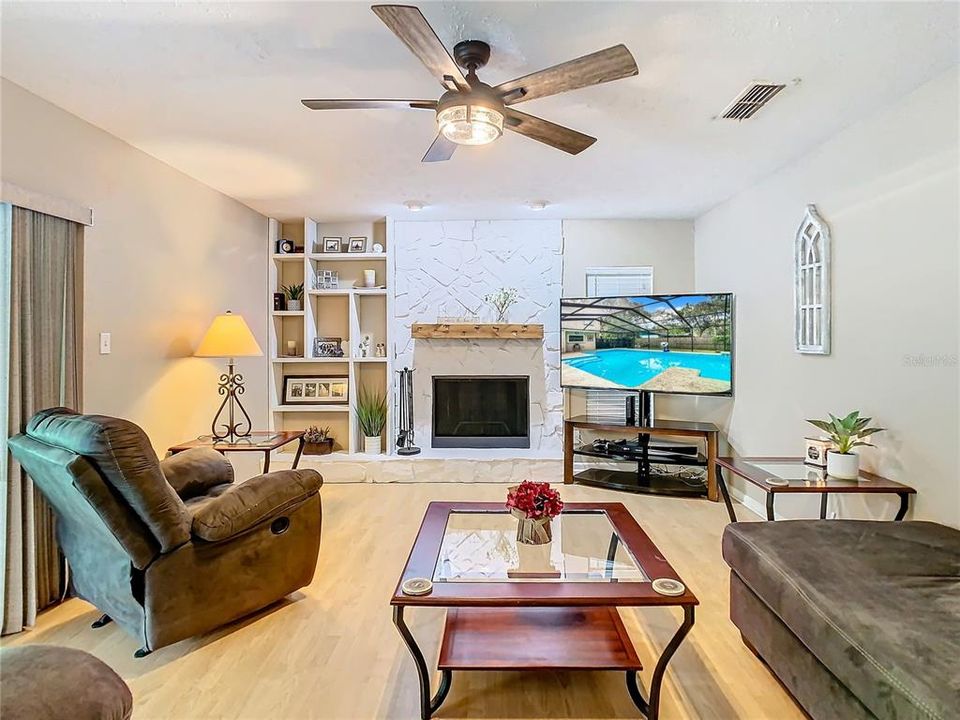 For Sale: $495,000 (4 beds, 2 baths, 2200 Square Feet)