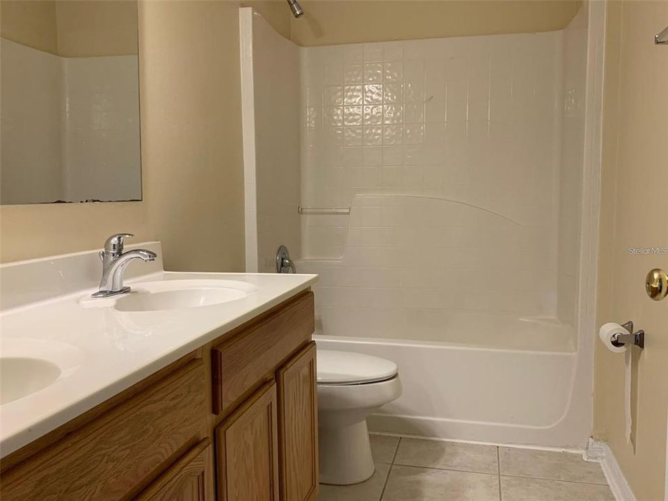 For Rent: $3,000 (4 beds, 2 baths, 2836 Square Feet)