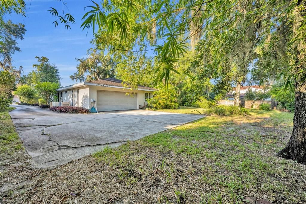 For Sale: $1,275,000 (3 beds, 2 baths, 2458 Square Feet)