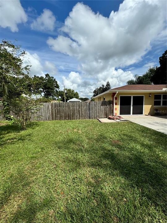 For Sale: $325,000 (3 beds, 2 baths, 1819 Square Feet)