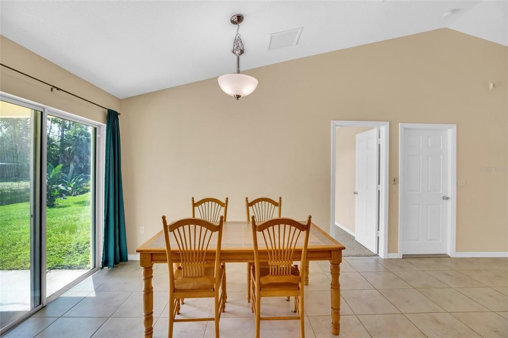 For Sale: $329,900 (3 beds, 2 baths, 1348 Square Feet)