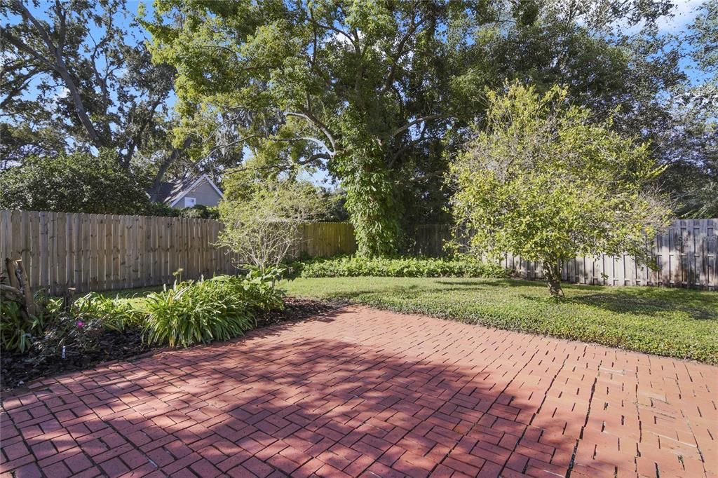 Pavor brick back patio