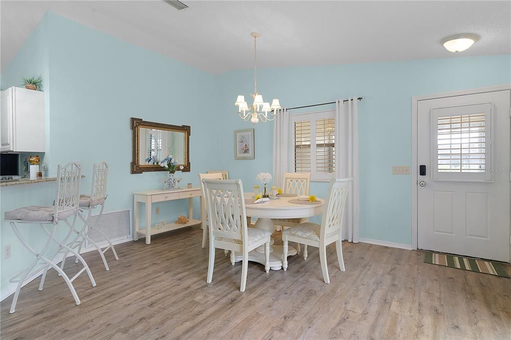 Dining Room with Breakfast Bar