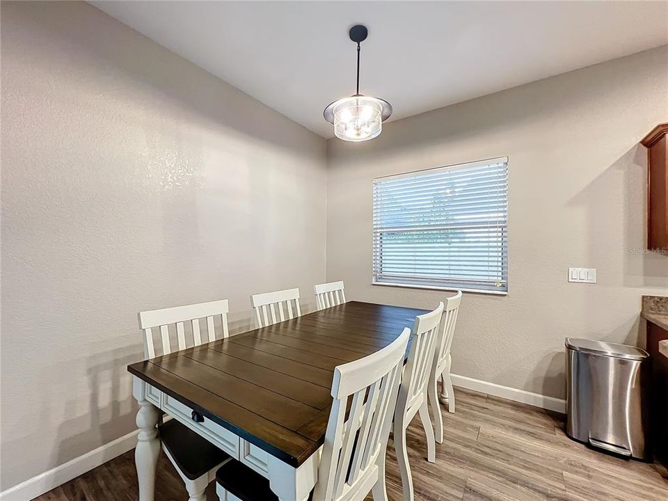 For Sale: $299,900 (3 beds, 2 baths, 1543 Square Feet)