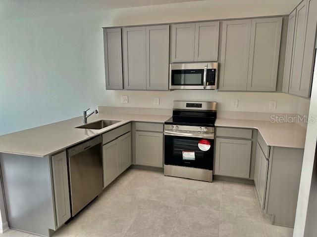 For Rent: $2,350 (3 beds, 2 baths, 1834 Square Feet)