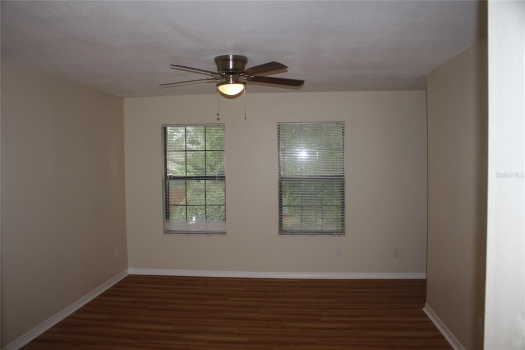 For Sale: $269,000 (2 beds, 2 baths, 1159 Square Feet)