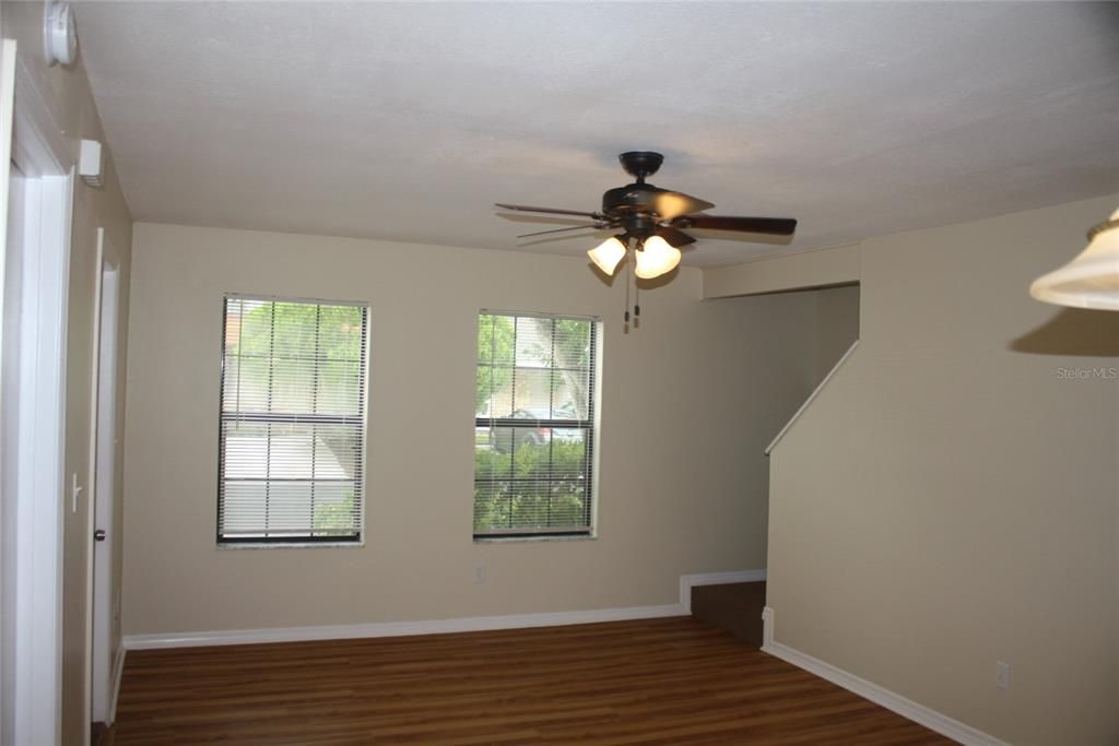 For Sale: $269,000 (2 beds, 2 baths, 1159 Square Feet)