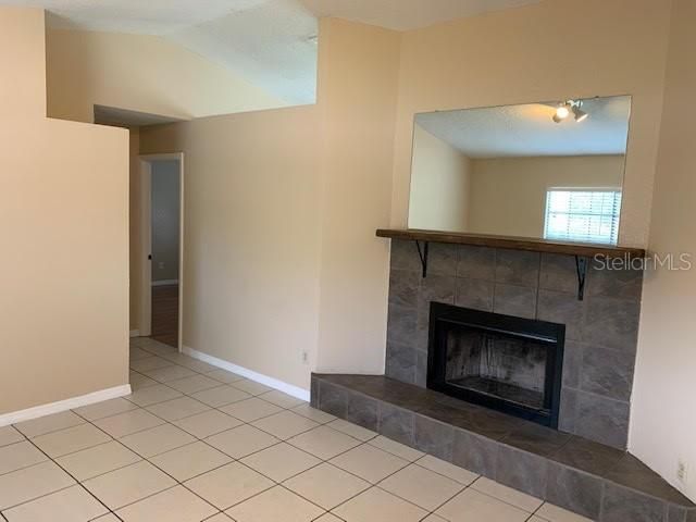 For Rent: $1,500 (3 beds, 2 baths, 1066 Square Feet)