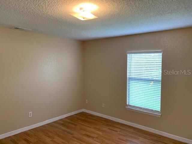 For Rent: $1,500 (3 beds, 2 baths, 1066 Square Feet)